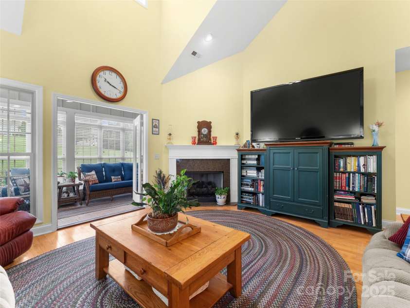 22 Florian Lane, Fletcher, NC 28732.  MLS# CAR4279113, YatesRealty ID 8320. 