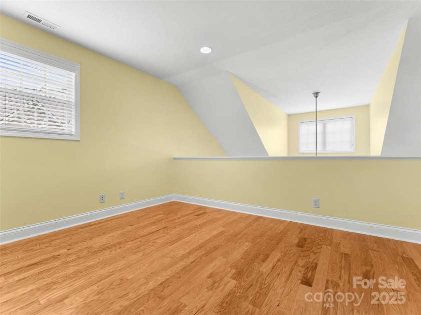 22 Florian Lane, Fletcher, NC 28732.  MLS# CAR4279113, YatesRealty ID 8320. 