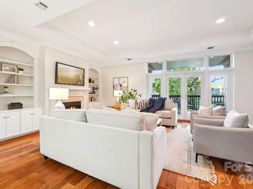 526 Church Street, Charlotte, NC 28202.  MLS# CAR4363606, YatesRealty ID 8320. 