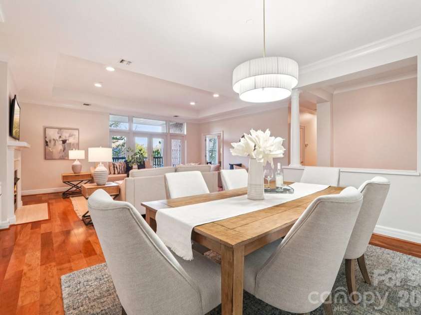 526 Church Street, Charlotte, NC 28202.  MLS# CAR4363606, YatesRealty ID 8320. 