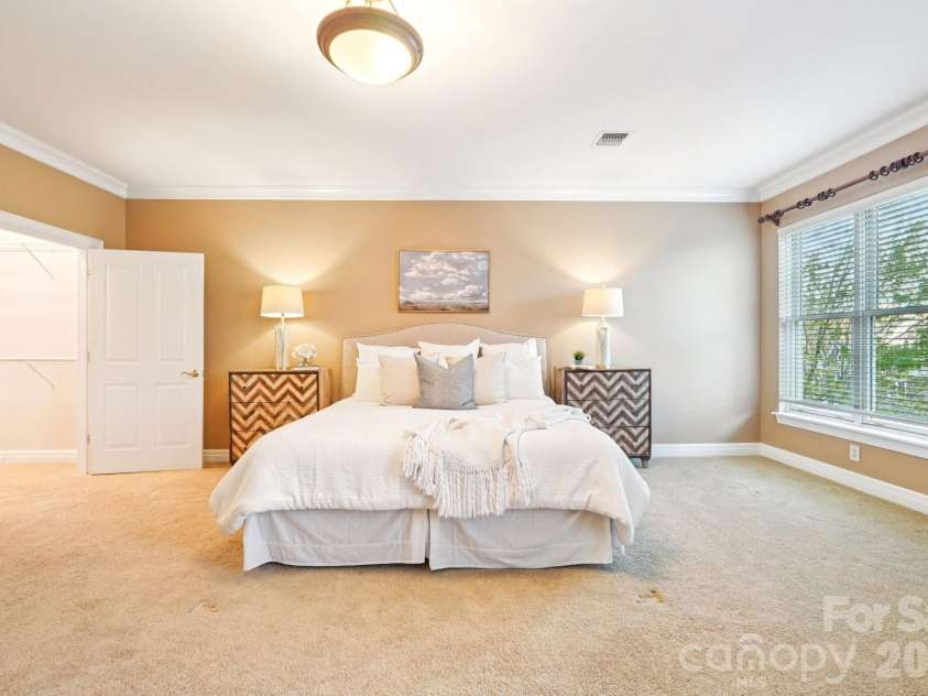 526 Church Street, Charlotte, NC 28202.  MLS# CAR4363606, YatesRealty ID 8320. 