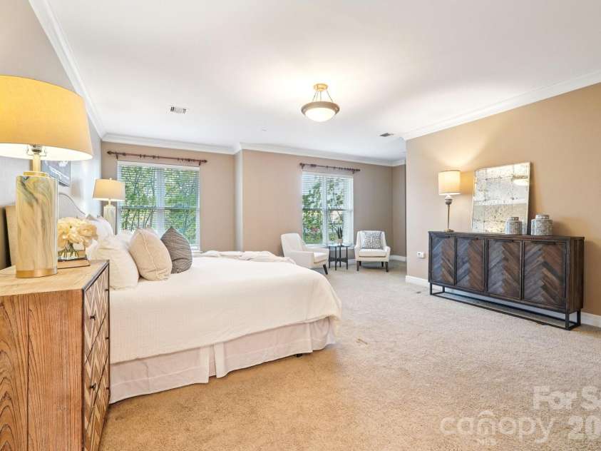 526 Church Street, Charlotte, NC 28202.  MLS# CAR4363606, YatesRealty ID 8320. 
