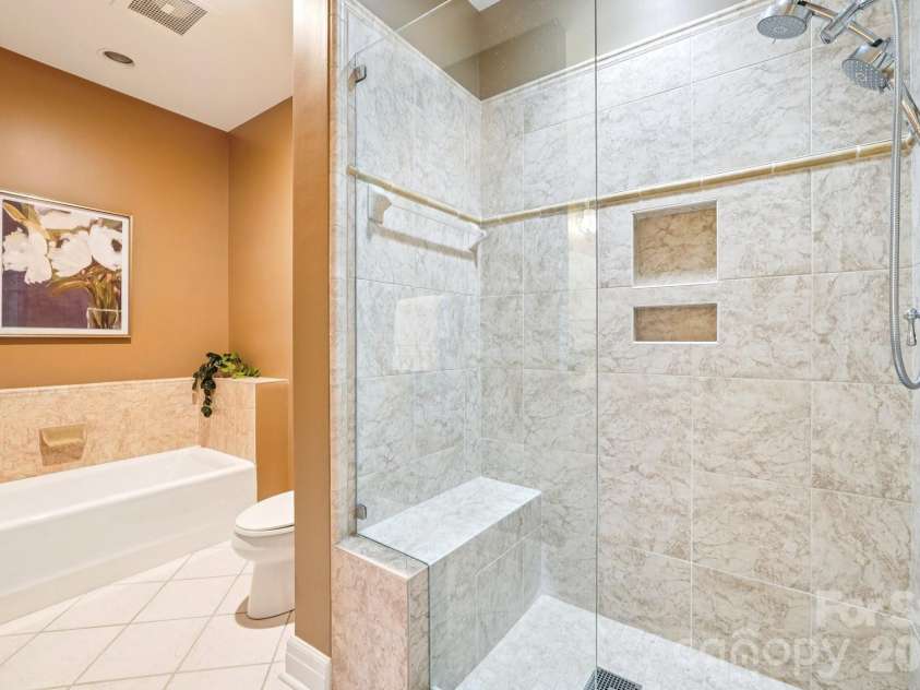 526 Church Street, Charlotte, NC 28202.  MLS# CAR4363606, YatesRealty ID 8320. 