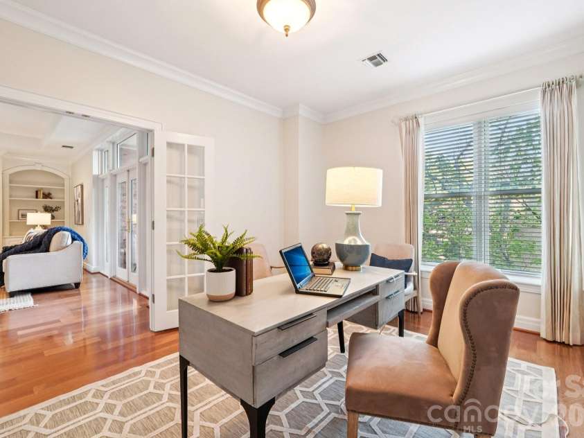 526 Church Street, Charlotte, NC 28202.  MLS# CAR4363606, YatesRealty ID 8320. 