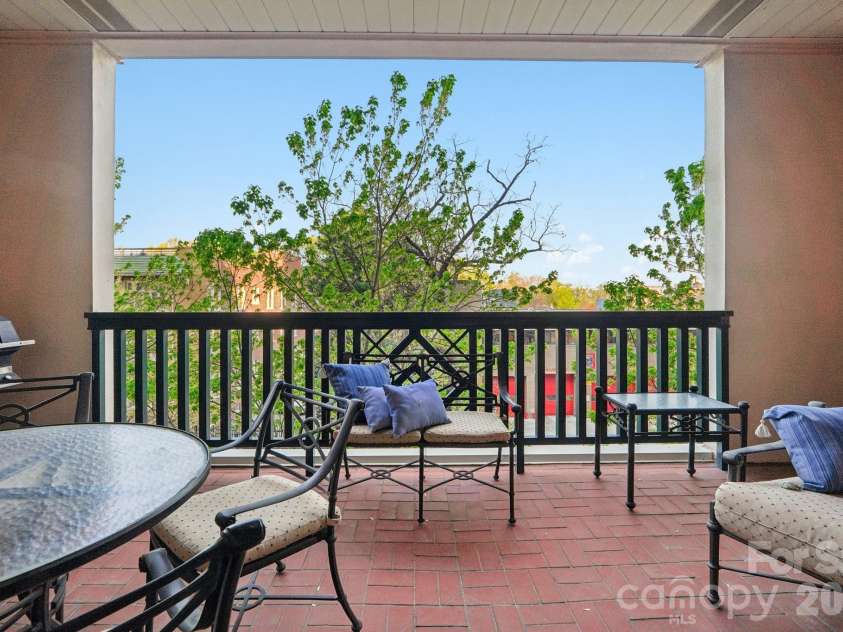 526 Church Street, Charlotte, NC 28202.  MLS# CAR4363606, YatesRealty ID 8320. 