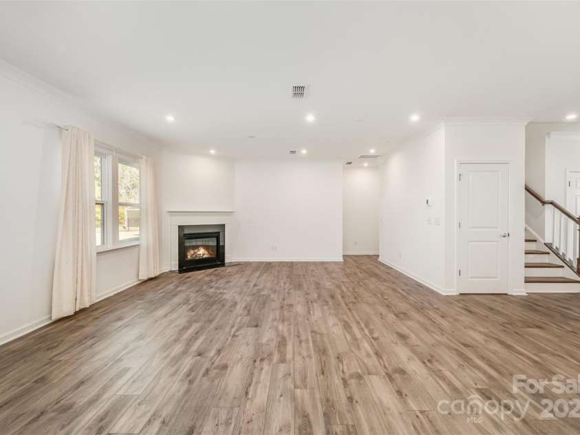 14042 Aikenwood Drive, Charlotte, NC 28278.  MLS# CAR4317842, YatesRealty ID 8321. 