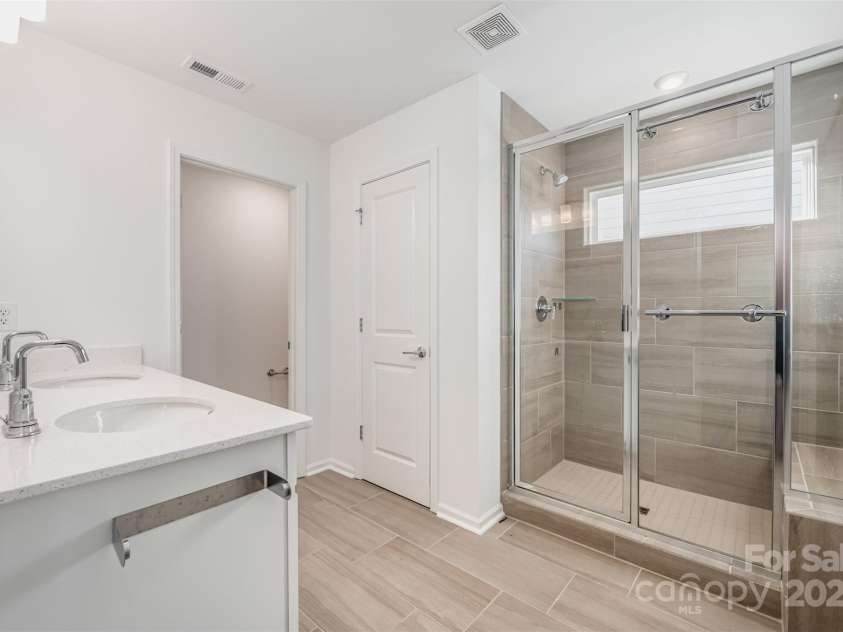 14042 Aikenwood Drive, Charlotte, NC 28278.  MLS# CAR4317842, YatesRealty ID 8321. 