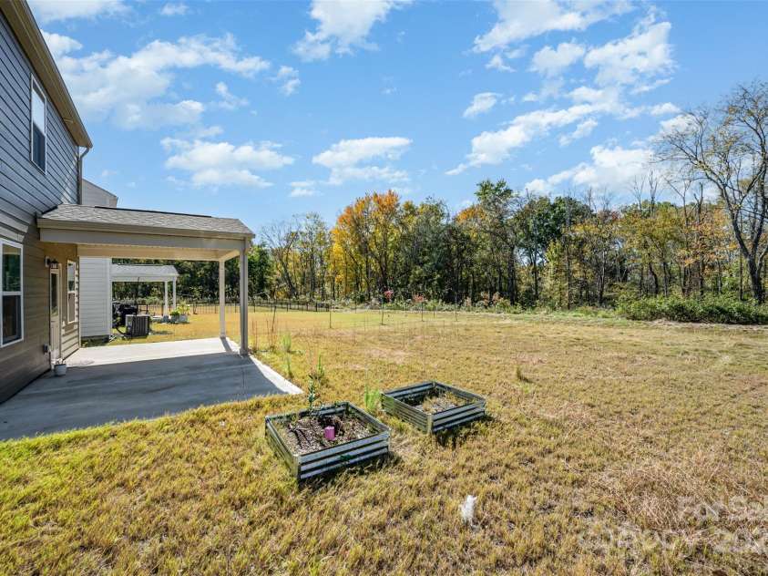 14042 Aikenwood Drive, Charlotte, NC 28278.  MLS# CAR4317842, YatesRealty ID 8321. 