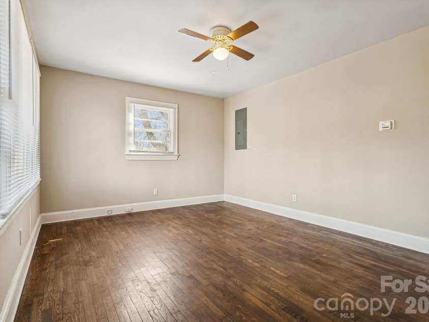 1713 Younger Avenue, Statesville, NC 28677.  MLS# CAR4351306, YatesRealty ID 8321. 