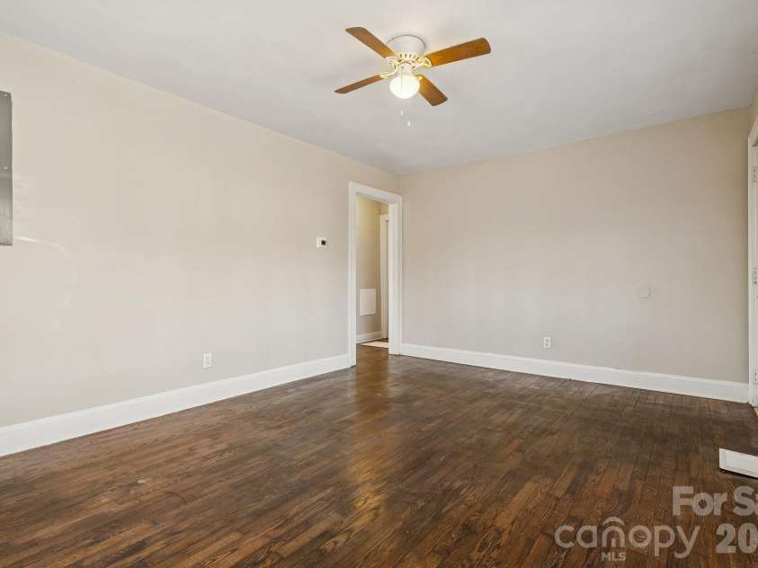 1713 Younger Avenue, Statesville, NC 28677.  MLS# CAR4351306, YatesRealty ID 8321. 