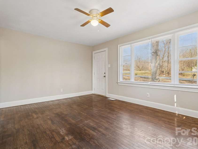 1713 Younger Avenue, Statesville, NC 28677.  MLS# CAR4351306, YatesRealty ID 8321. 