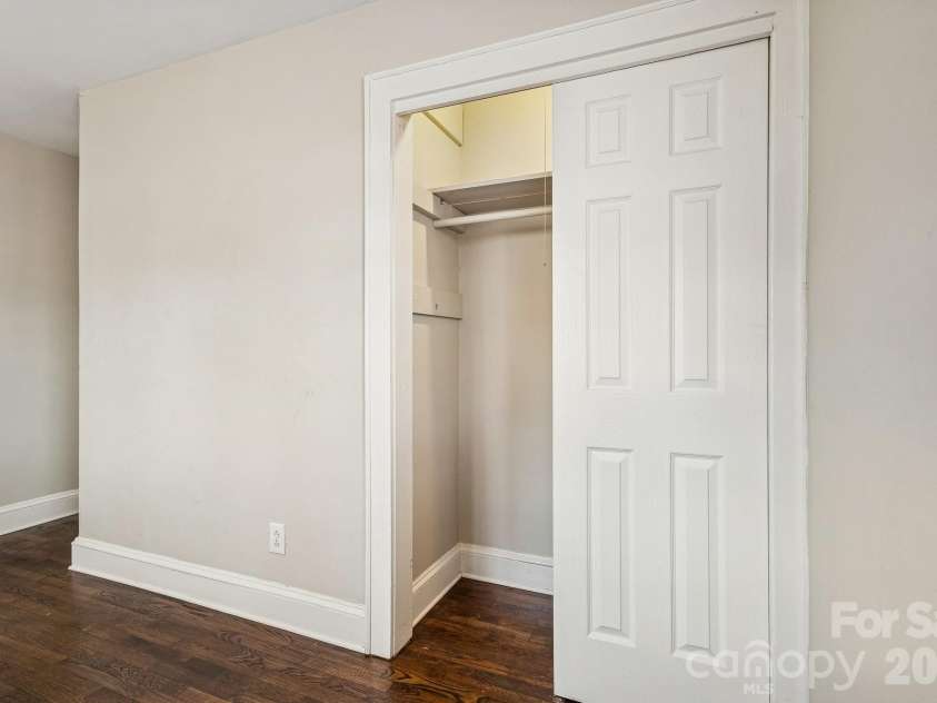 1713 Younger Avenue, Statesville, NC 28677.  MLS# CAR4351306, YatesRealty ID 8321. 