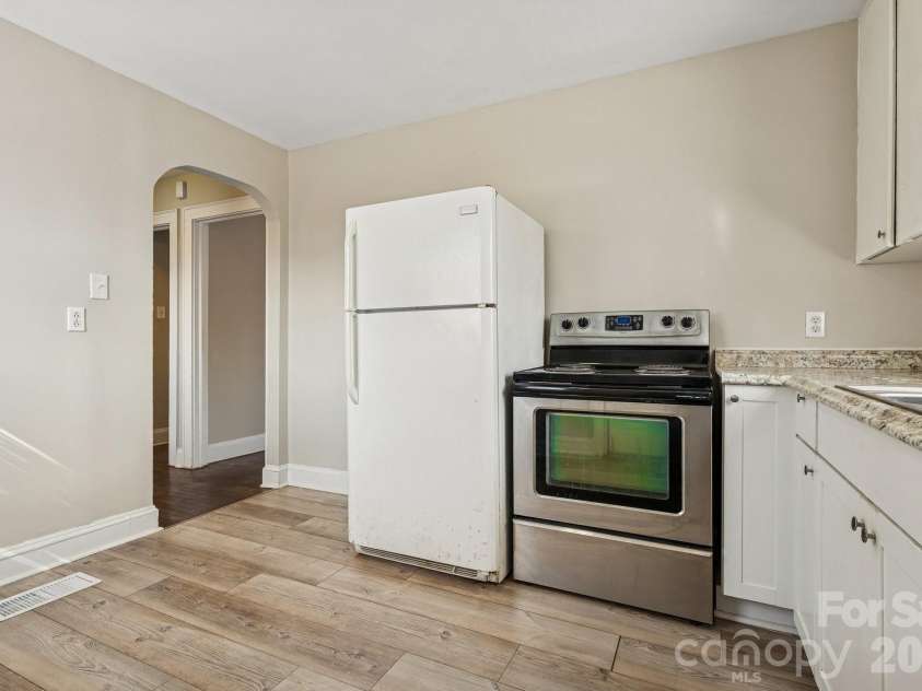 1713 Younger Avenue, Statesville, NC 28677.  MLS# CAR4351306, YatesRealty ID 8321. 