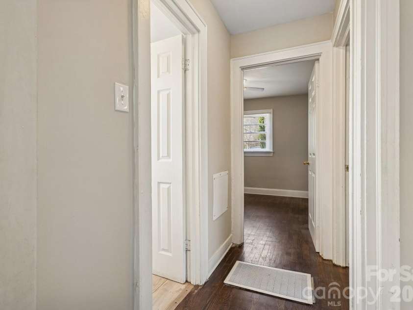 1713 Younger Avenue, Statesville, NC 28677.  MLS# CAR4351306, YatesRealty ID 8321. 
