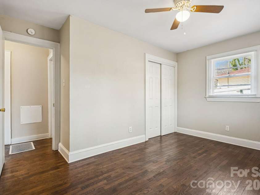 1713 Younger Avenue, Statesville, NC 28677.  MLS# CAR4351306, YatesRealty ID 8321. 