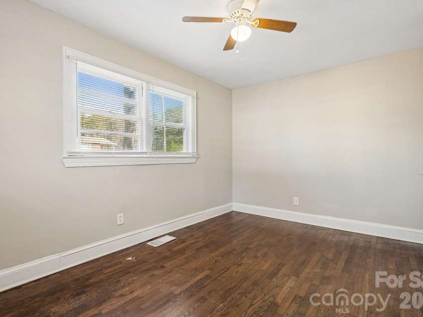 1713 Younger Avenue, Statesville, NC 28677.  MLS# CAR4351306, YatesRealty ID 8321. 