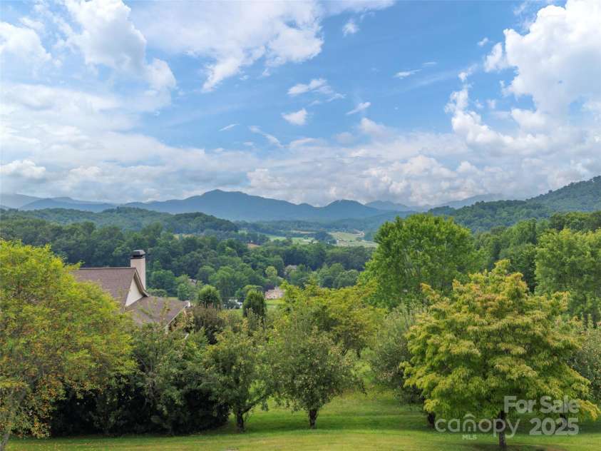 34 Pond View Drive, Waynesville, NC 28786.  MLS# CAR4210248, YatesRealty ID 8322. 