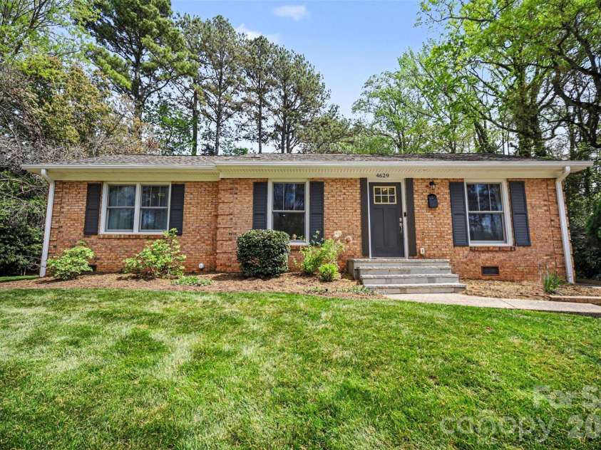 4629 Halstead Drive, Charlotte, NC 28209.  MLS# CAR4358166, YatesRealty ID 8322. 