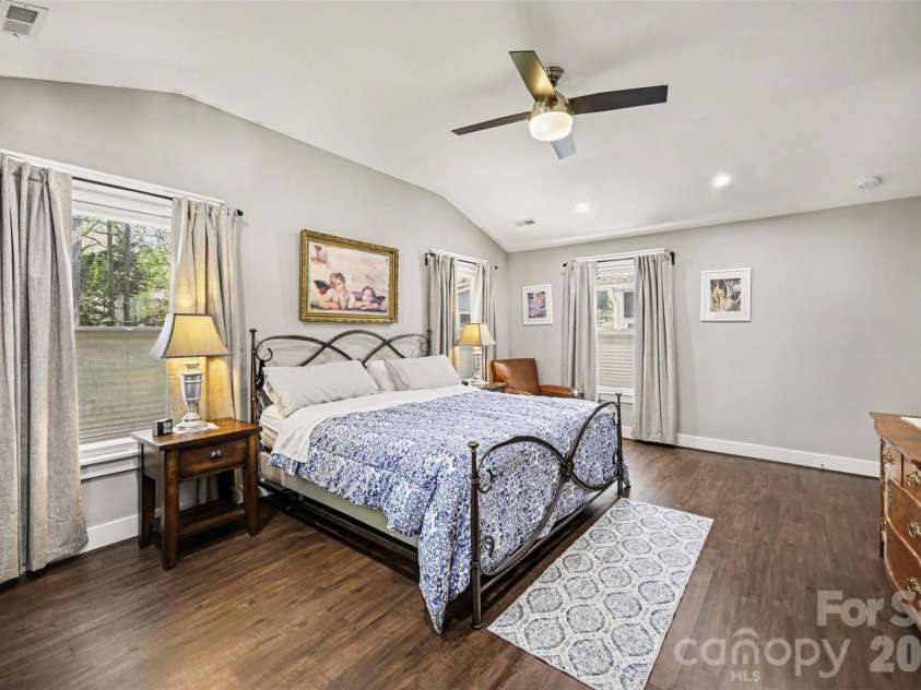 4629 Halstead Drive, Charlotte, NC 28209.  MLS# CAR4358166, YatesRealty ID 8322. 