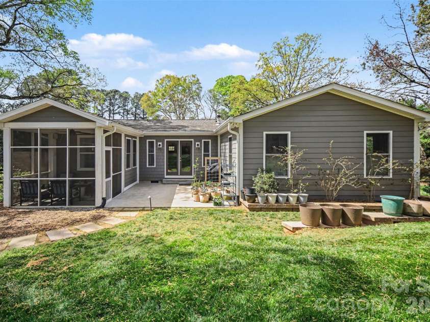 4629 Halstead Drive, Charlotte, NC 28209.  MLS# CAR4358166, YatesRealty ID 8322. 