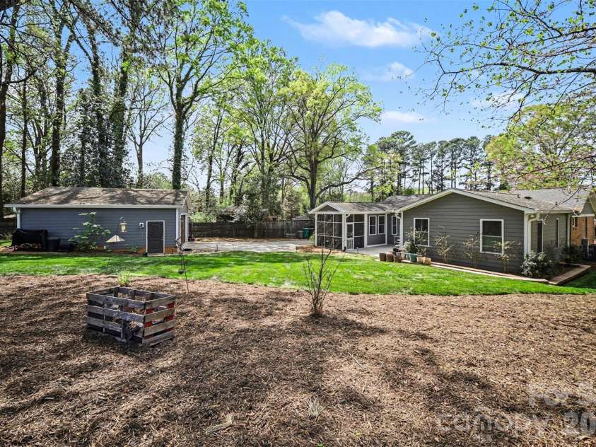 4629 Halstead Drive, Charlotte, NC 28209.  MLS# CAR4358166, YatesRealty ID 8322. 