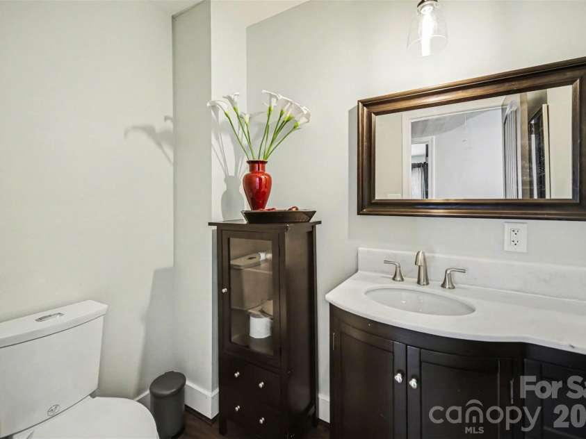 4629 Halstead Drive, Charlotte, NC 28209.  MLS# CAR4358166, YatesRealty ID 8322. Half bath