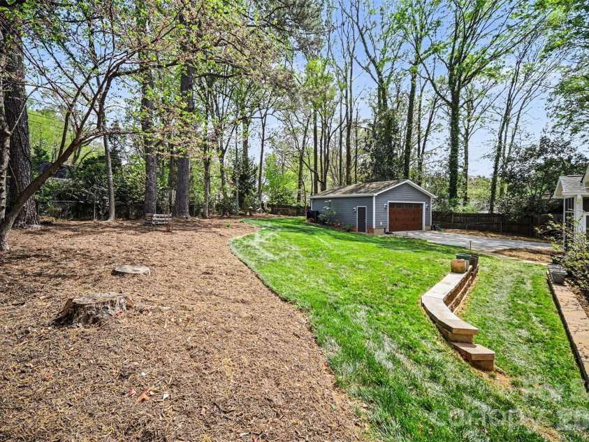 4629 Halstead Drive, Charlotte, NC 28209.  MLS# CAR4358166, YatesRealty ID 8322. Large lot!