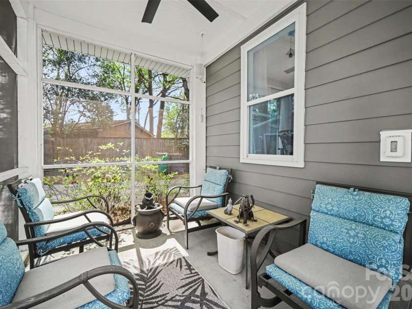 4629 Halstead Drive, Charlotte, NC 28209.  MLS# CAR4358166, YatesRealty ID 8322. Screen room