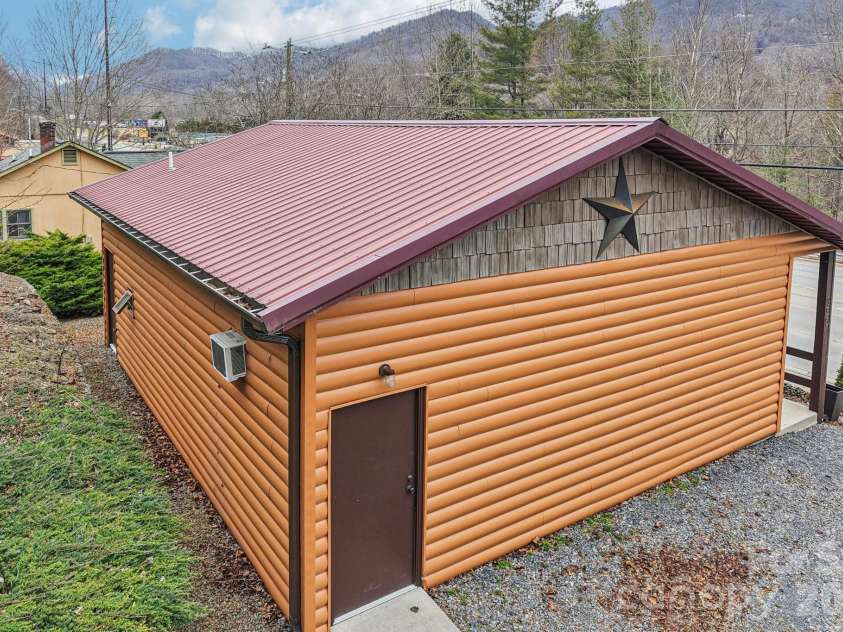 955 Soco Road, Maggie Valley, NC 28751.  MLS# CAR4347649, YatesRealty ID 8323. 