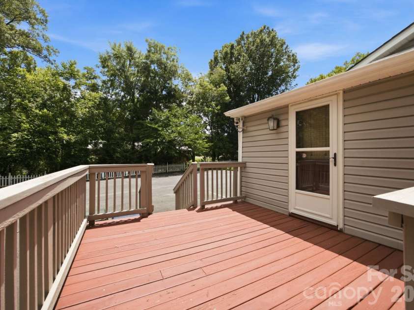 19428 Zion Avenue, Cornelius, NC 28031.  MLS# CAR4314350, YatesRealty ID 8324. 