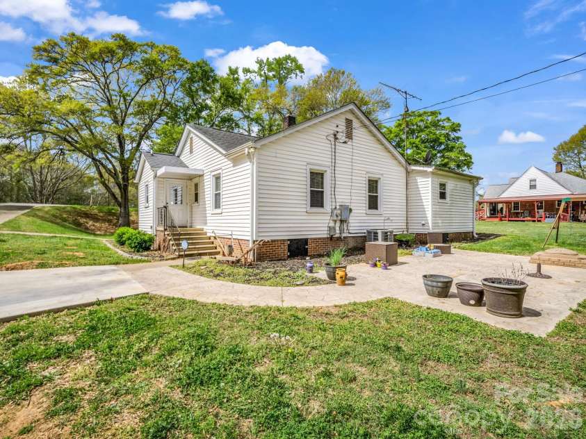 416 Main Street, Mooresboro, NC 28114.  MLS# CAR4363884, YatesRealty ID 8325. 