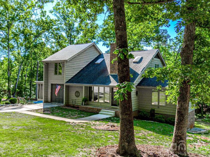 142 Padgett-Burns Road, Forest City, NC 28043.  MLS# CAR4352088, YatesRealty ID 8326. 