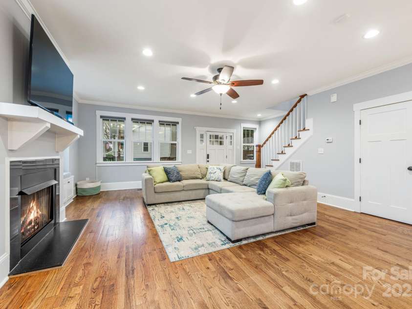 331 Solomon Street, Charlotte, NC 28216.  MLS# CAR4222767, YatesRealty ID 8326. 