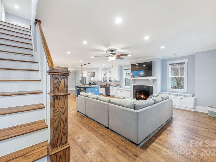 331 Solomon Street, Charlotte, NC 28216.  MLS# CAR4222767, YatesRealty ID 8326. 