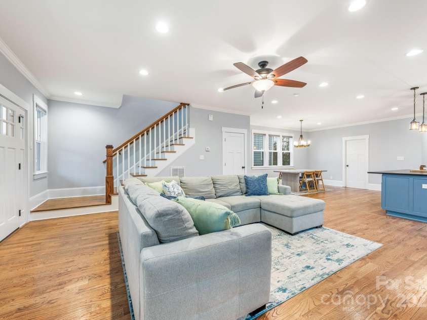 331 Solomon Street, Charlotte, NC 28216.  MLS# CAR4222767, YatesRealty ID 8326. 