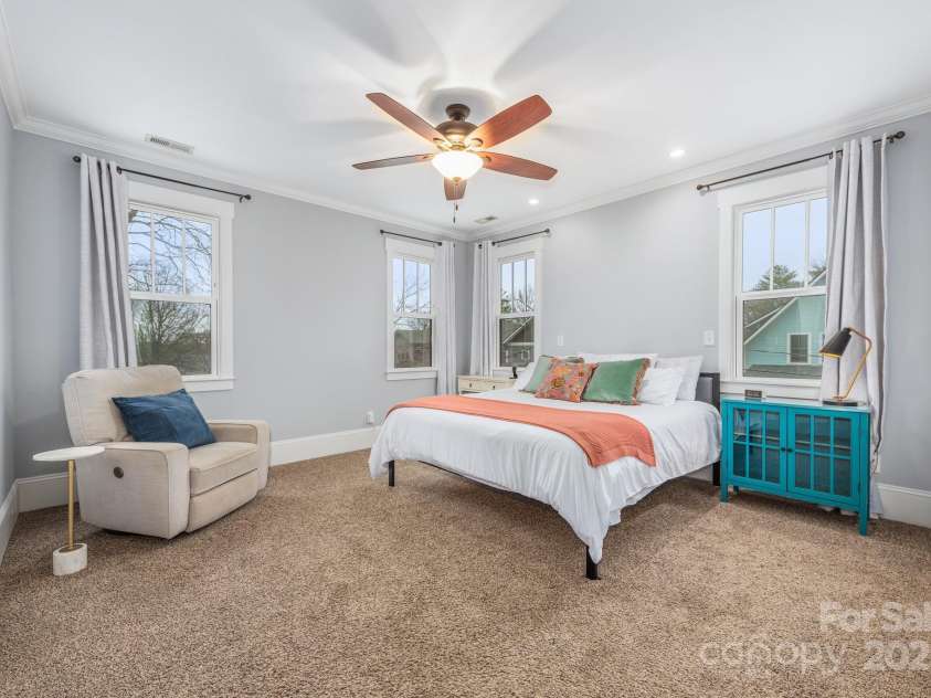 331 Solomon Street, Charlotte, NC 28216.  MLS# CAR4222767, YatesRealty ID 8326. 