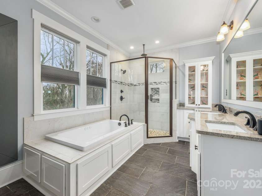 331 Solomon Street, Charlotte, NC 28216.  MLS# CAR4222767, YatesRealty ID 8326. 