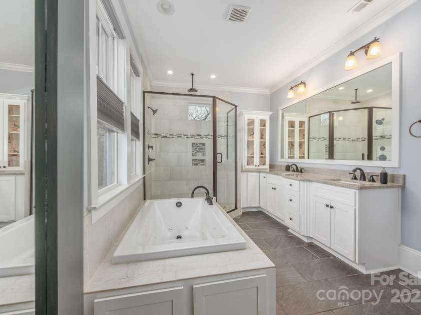 331 Solomon Street, Charlotte, NC 28216.  MLS# CAR4222767, YatesRealty ID 8326. 