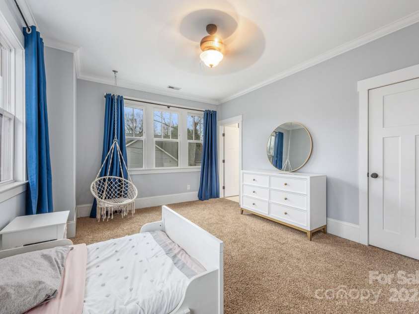 331 Solomon Street, Charlotte, NC 28216.  MLS# CAR4222767, YatesRealty ID 8326. 