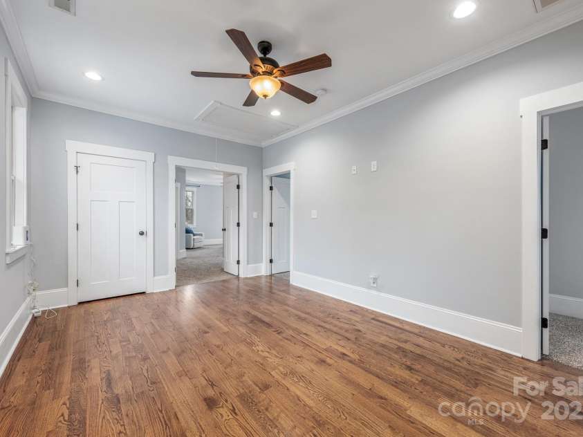 331 Solomon Street, Charlotte, NC 28216.  MLS# CAR4222767, YatesRealty ID 8326. 