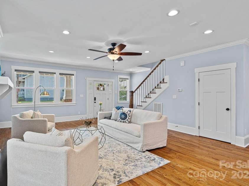 331 Solomon Street, Charlotte, NC 28216.  MLS# CAR4294000, YatesRealty ID 8326. 