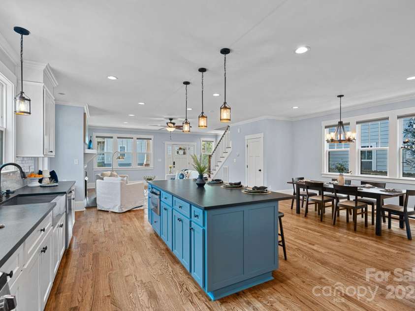 331 Solomon Street, Charlotte, NC 28216.  MLS# CAR4294000, YatesRealty ID 8326. 