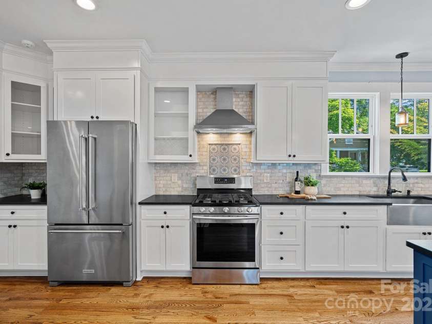 331 Solomon Street, Charlotte, NC 28216.  MLS# CAR4294000, YatesRealty ID 8326. 