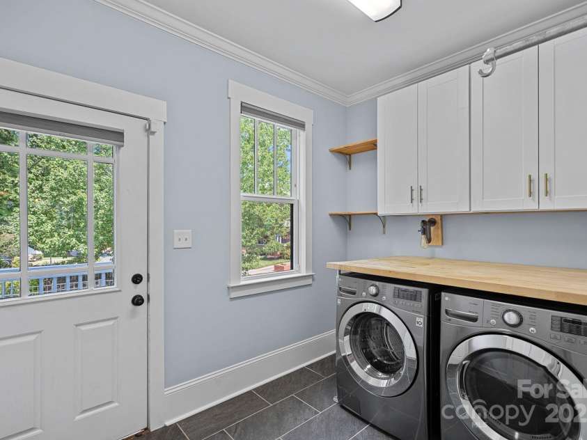 331 Solomon Street, Charlotte, NC 28216.  MLS# CAR4294000, YatesRealty ID 8326. 