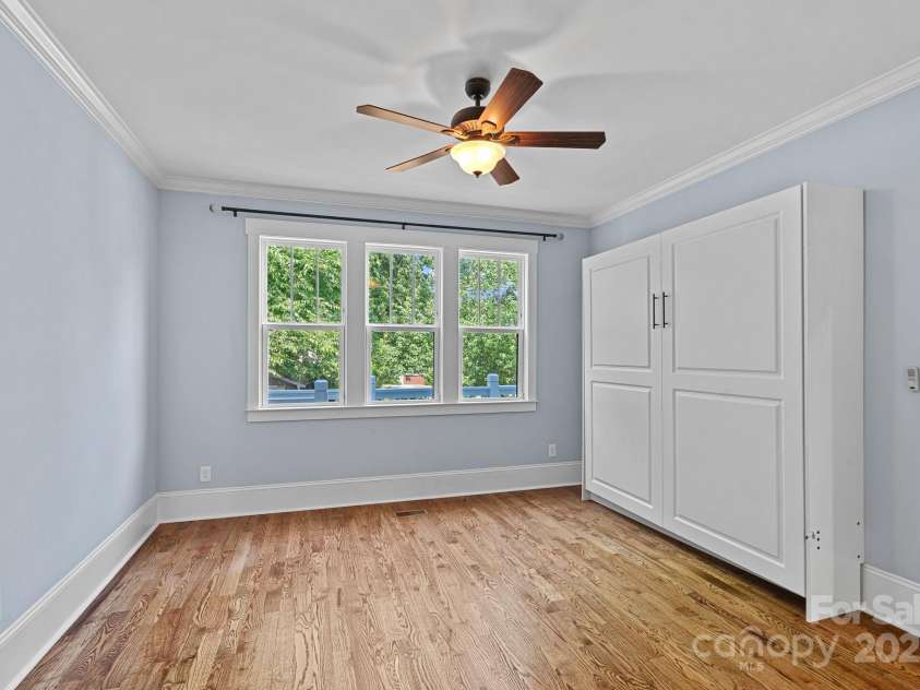 331 Solomon Street, Charlotte, NC 28216.  MLS# CAR4294000, YatesRealty ID 8326. Main floor bedroom