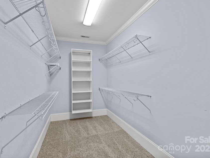 331 Solomon Street, Charlotte, NC 28216.  MLS# CAR4294000, YatesRealty ID 8326. Primary Closet