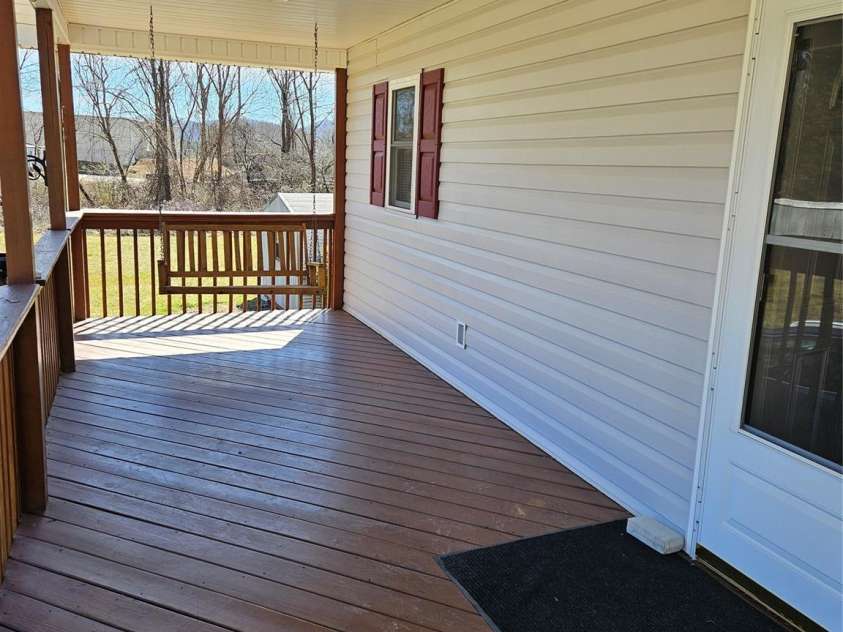 271 Stradley Mountain Road, Asheville, NC 28806.  MLS# CAR4213787, YatesRealty ID 833. 