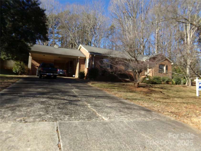 5514 Grafton Place, Charlotte, NC 28212.  MLS# CAR4211262, YatesRealty ID 833. 