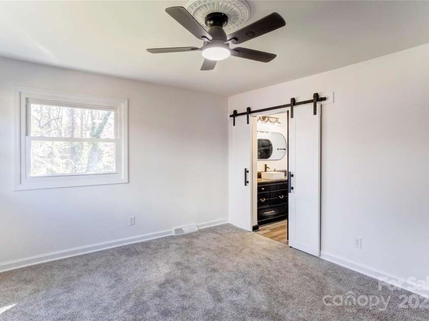 308 Dakota Street, Kannapolis, NC 28083.  MLS# CAR4227333, YatesRealty ID 8330. Primary bedroom has en suite bathroom AND two closets.