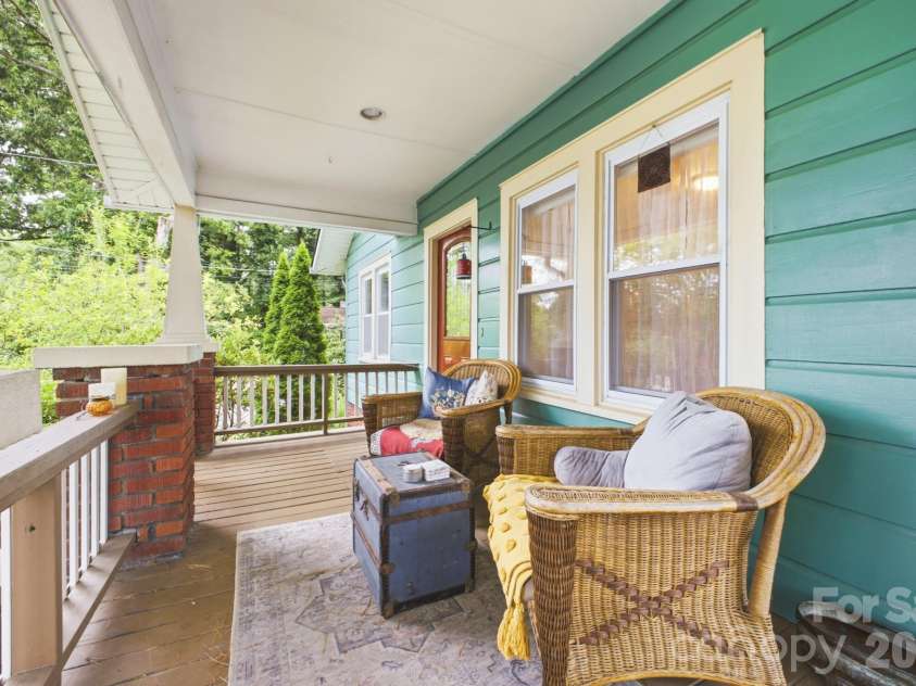 1207 Willow Road, Hendersonville, NC 28739.  MLS# CAR4405569, YatesRealty ID 8331. Front Porch